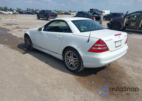 2001 Mercedes-Benz Slk 230 Kompressor z USA, uszkodzony, nr VIN WDBKK49FX1F171868